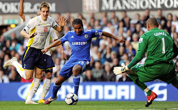 北大女学霸远嫁非洲，因战乱回国摆摊卖盒饭，再次见到丈夫，发现他已是驻华大使···.