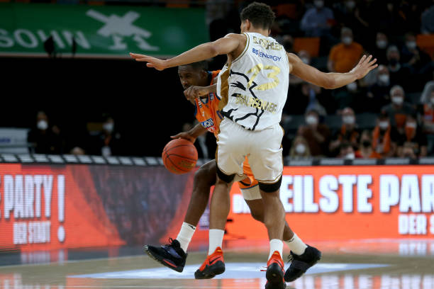 如何在控球 如何在控球