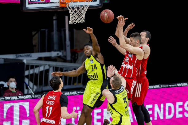 周琦盖帽里程碑杰曼27+9 北京击败天津豪取9连胜.