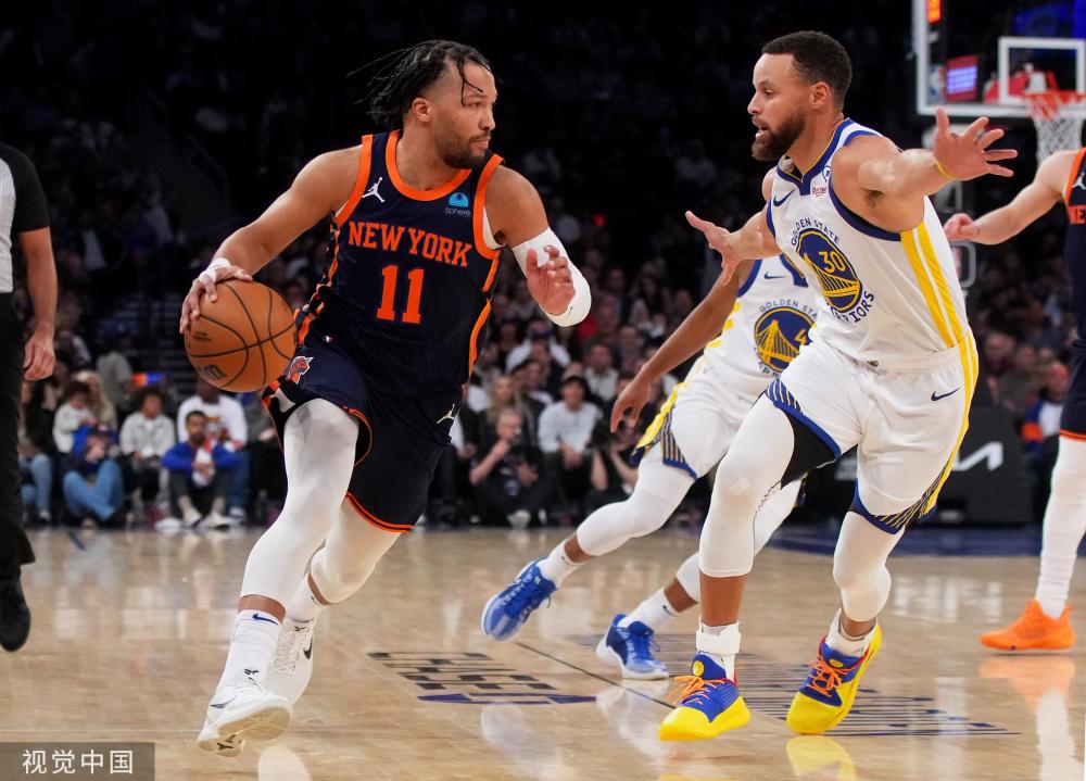 扬州赛前5架飞机应援！领队机长：正好路过顺便加油 我就是扬州人