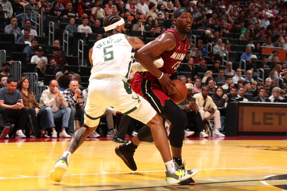 郑州市二七区春晖小学举行“德慧杯”乒乓球班级联赛.